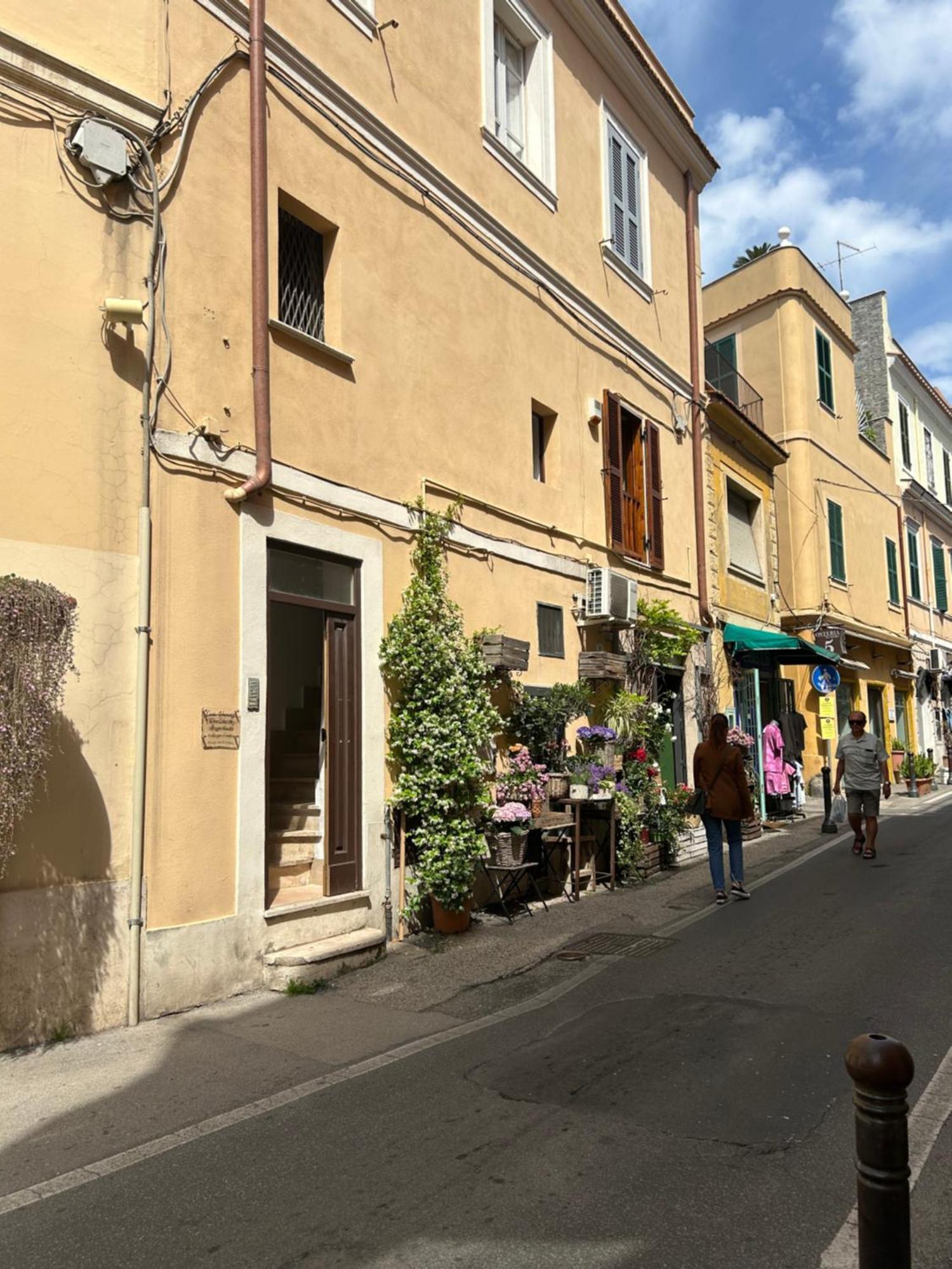 Casa Vacanze Romana 19 Giubileo 2025 Nettuno Buitenkant foto